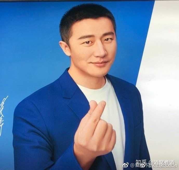 说一说娱乐圈都有哪些小胖手男明星