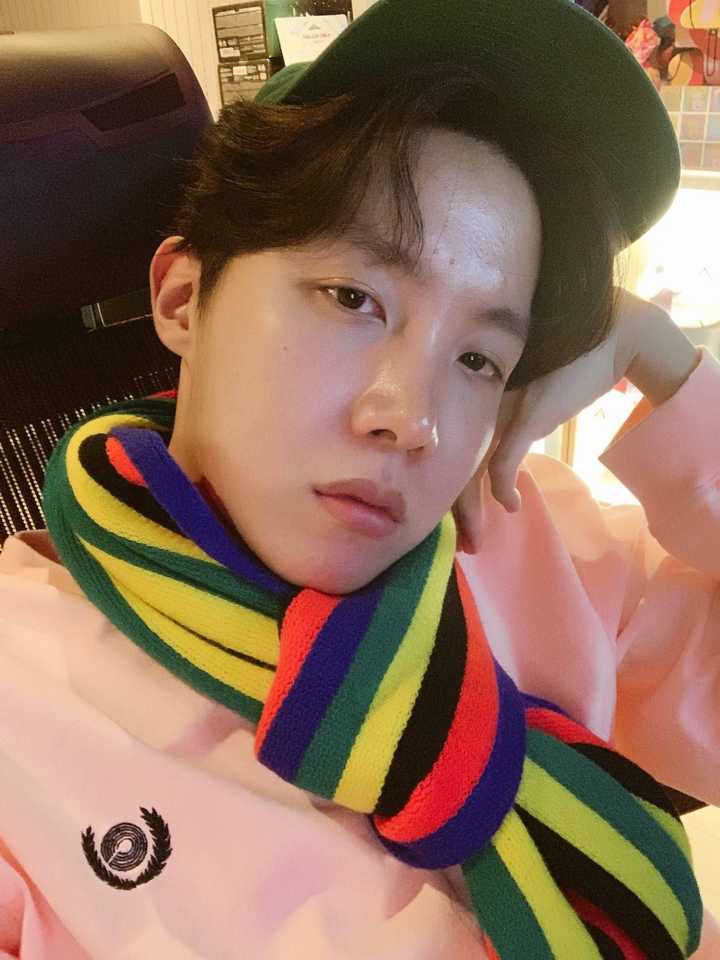 有能真正拍出防弹少年团郑号锡颜值的照片吗?