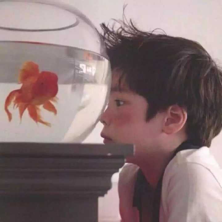 有没有好看的男生qq头像?