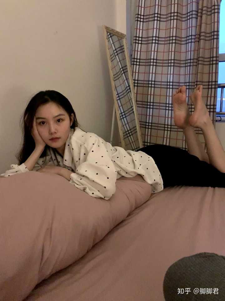女生什么样的脚才算美脚?