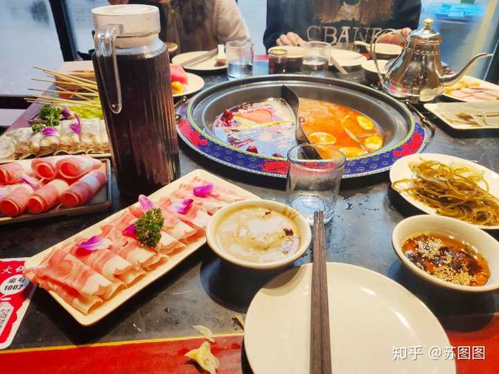 每周天的午饭是我欺骗餐,这顿会和闺蜜一起吃顿大餐,火锅,烧烤,自助