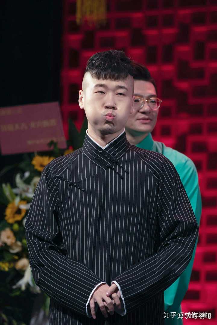 有没有张云雷杨九郎穿大褂图?