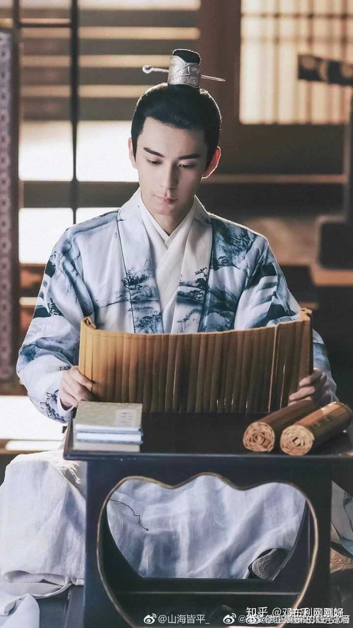 如果《一生一世美人骨》拍影视剧适合演时宜和周生辰的演员有谁?