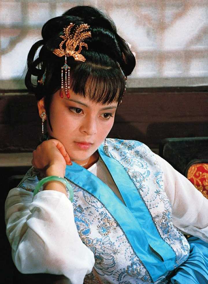 旧版红楼梦比新红楼好在哪,陈晓旭真的是大家心里的林妹妹吗?