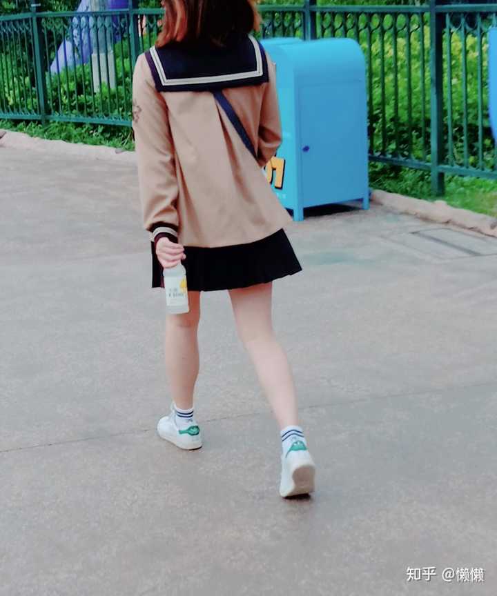 腿粗的女生可以穿jk制服嘛?