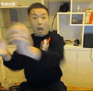 两个菜鸡,踢球还得看我林皇.