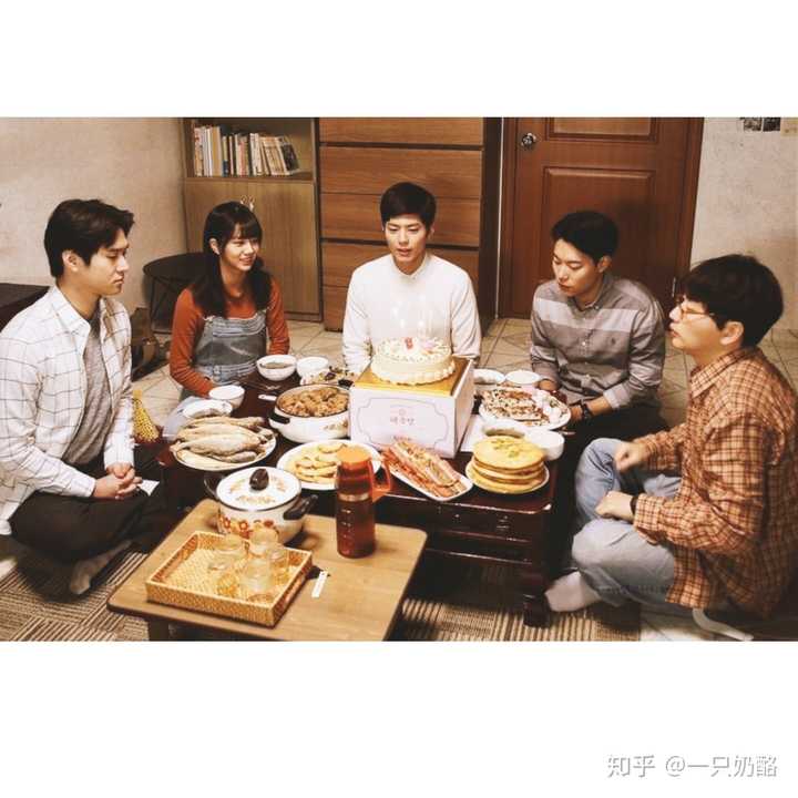 请问谁有请回答1988的朋友圈背景图啊?