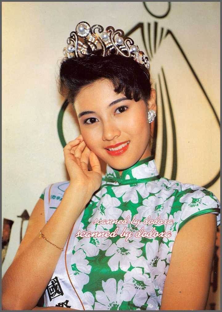如何评价李嘉欣年轻时的相貌?