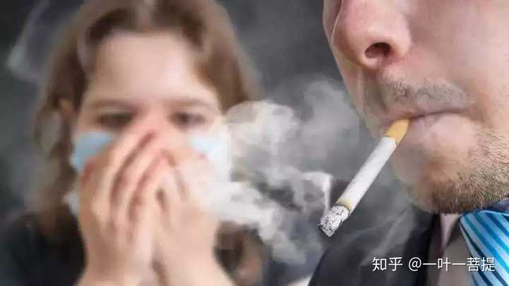 头痛,咳嗽,这会明显地增加非吸烟者患
