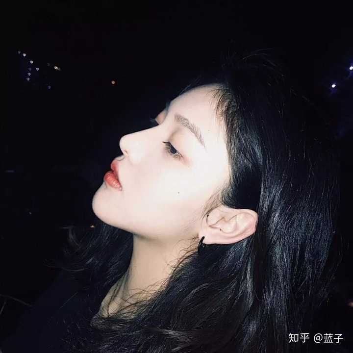 有什么适合女生的微信头像或背景?