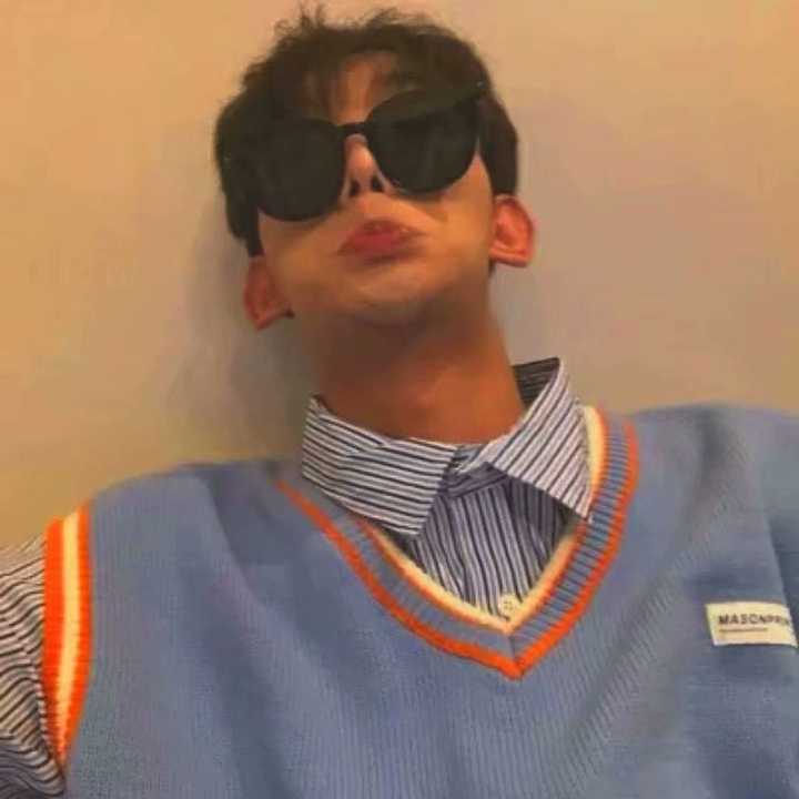 有哪些第一眼就让你觉得惊艳的男生头像?