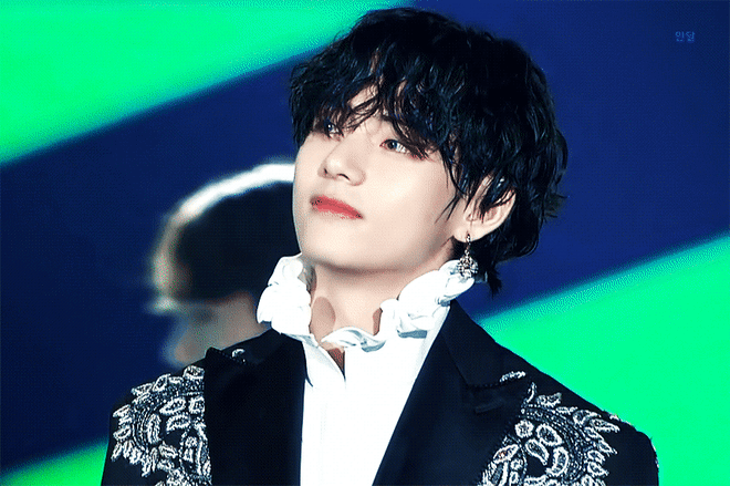 可以分享一下手机里金泰亨的动图吗?