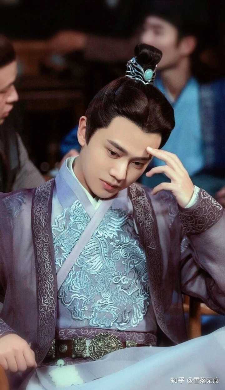 任嘉伦 演技好就算了,还早婚,早婚就算了,还有孩子,孩子有就算了,还