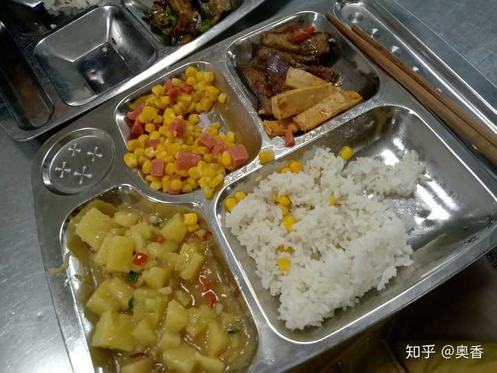 为什么学生不去食堂吃饭,而是去外面吃饭?