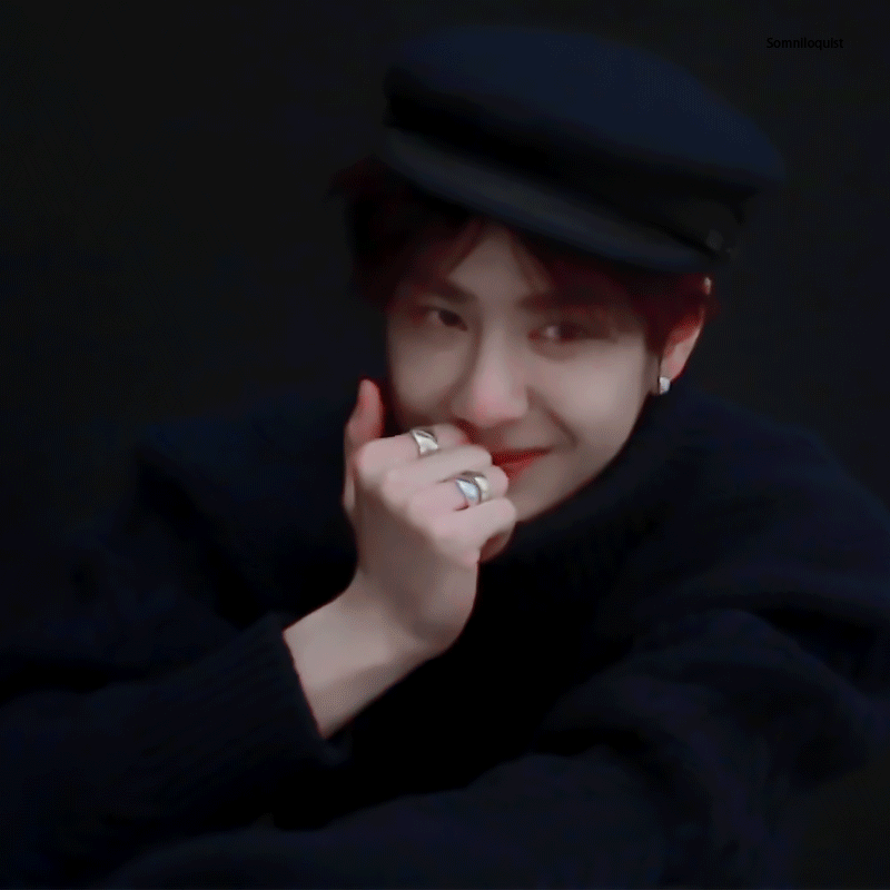 姐妹们能分享一些王一博绝美图吗!