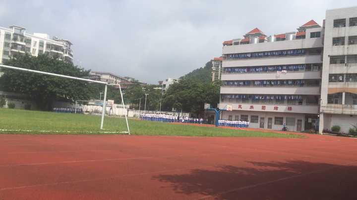 在惠州八中就读是一种怎样的体验?