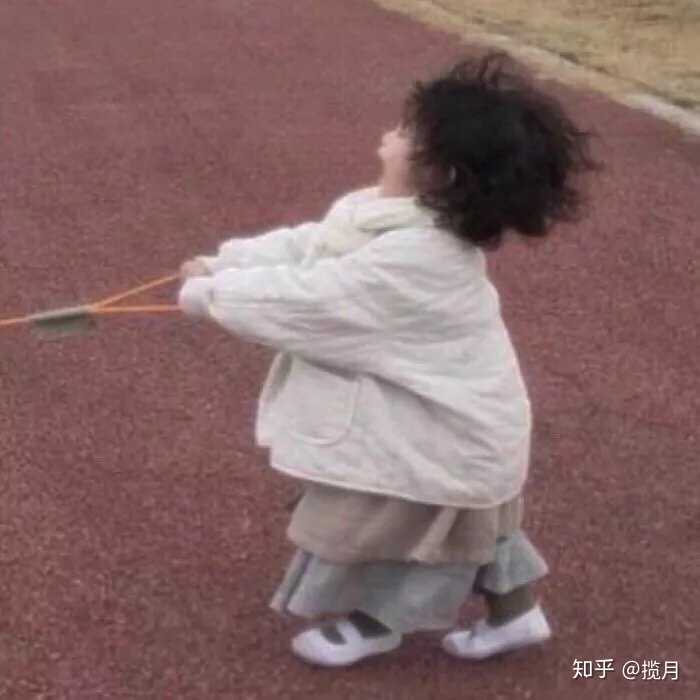 有类似这样一人一狗的情侣头像吗?