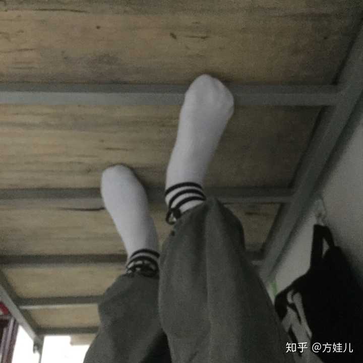 男生穿白袜特别好看的是怎样的体验?