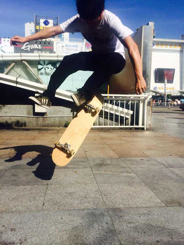长板可以做双翘的一切动作吗?