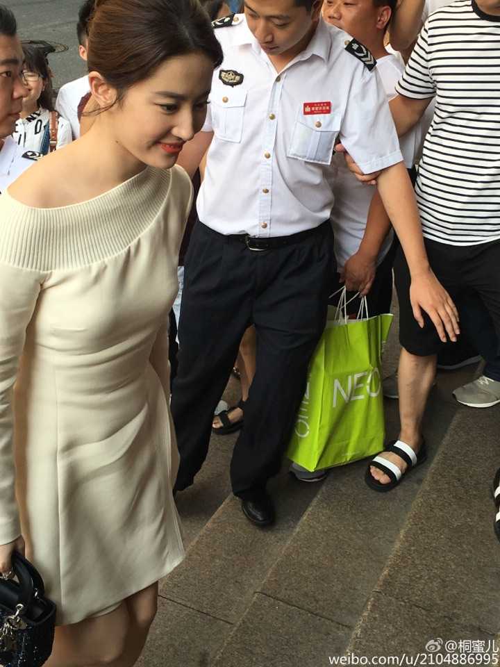客观来说,刘亦菲和范冰冰哪个更漂亮?为什么?