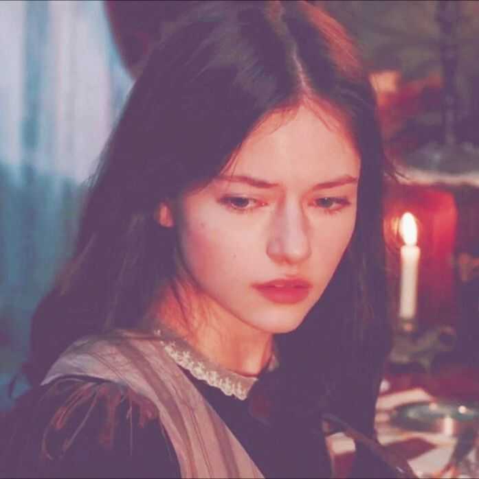 有哪些好看的欧美文艺头像?