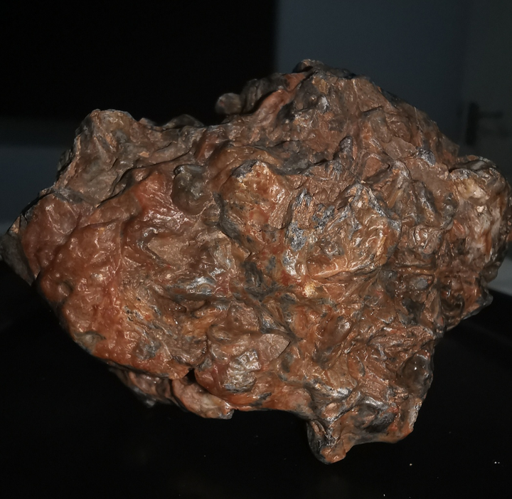 如何分辨铁矿石和陨石