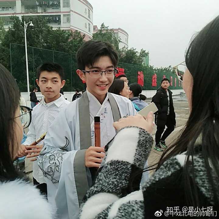 我就不得不安利一下 宋明糠! 这个男孩子真的宝藏啊!