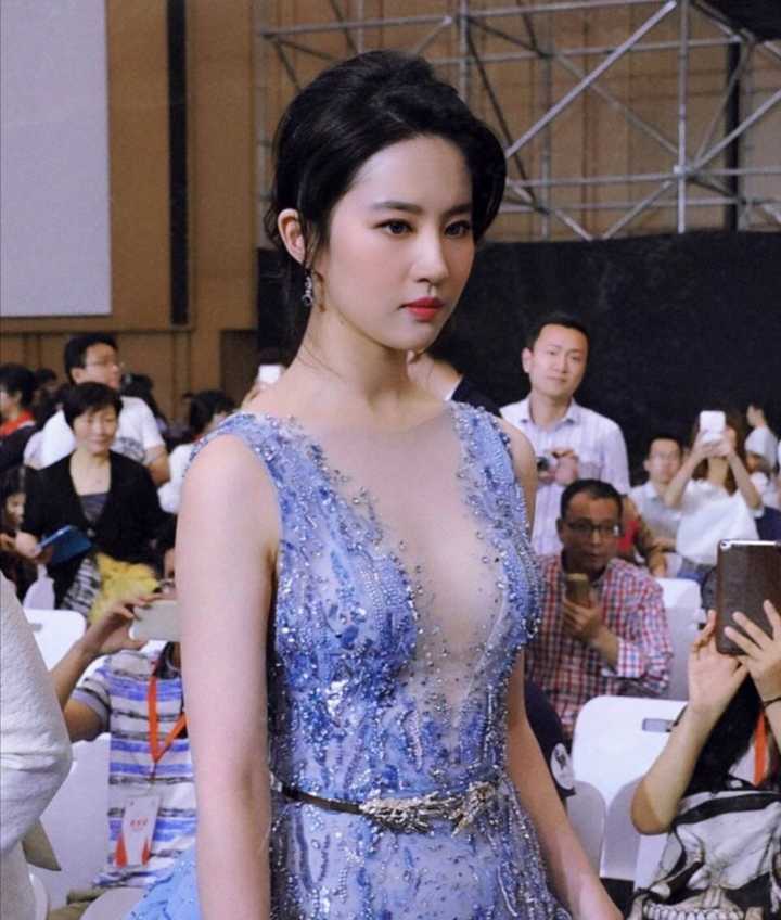 能给我刘亦菲的美照吗? - 知乎