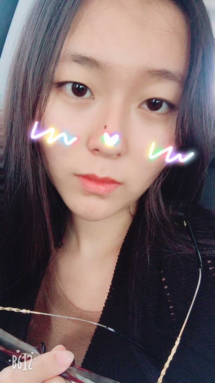 你所见过的同一个人差距最大的两张照片,到底有多大?