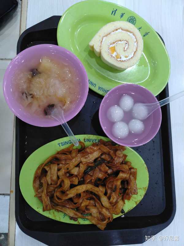 清华的食堂好还是北大的食堂好?