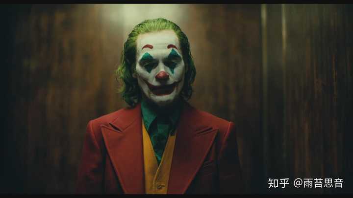 如何评价4月3日dc电影《小丑》放出的第一支预告片?