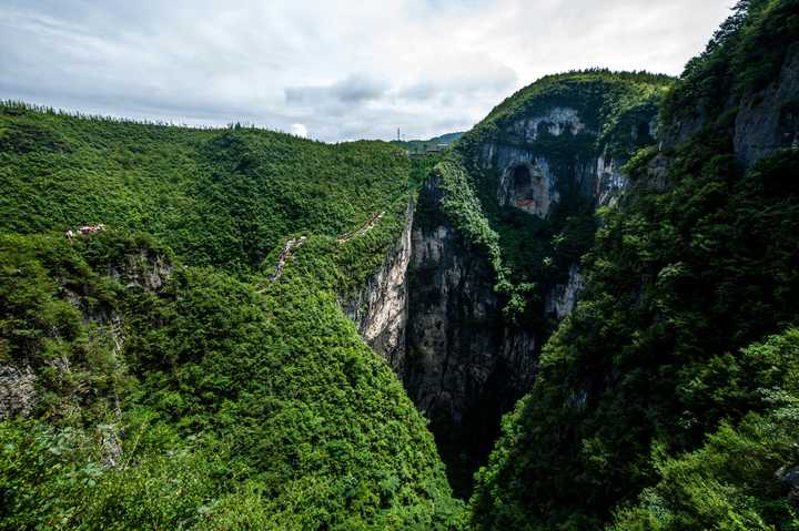 学生党穷游重庆,有哪些推荐的旅游攻略?