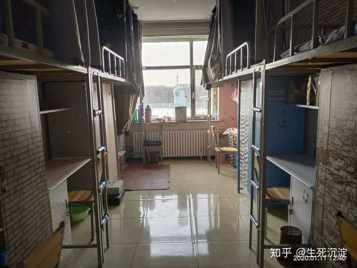 长春中医药大学的宿舍条件如何?校区内有哪些生活设施