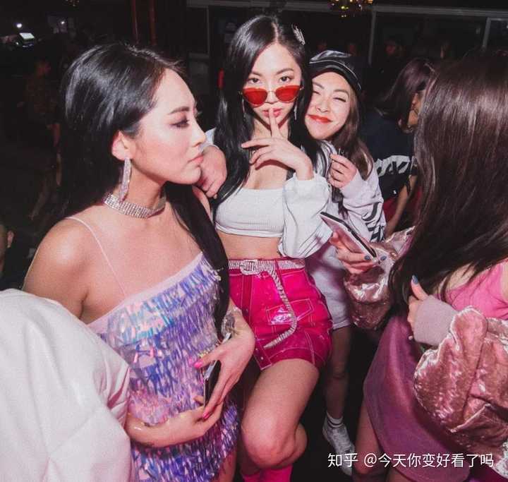 为什么rapper的女朋友都是性感辣妹路线