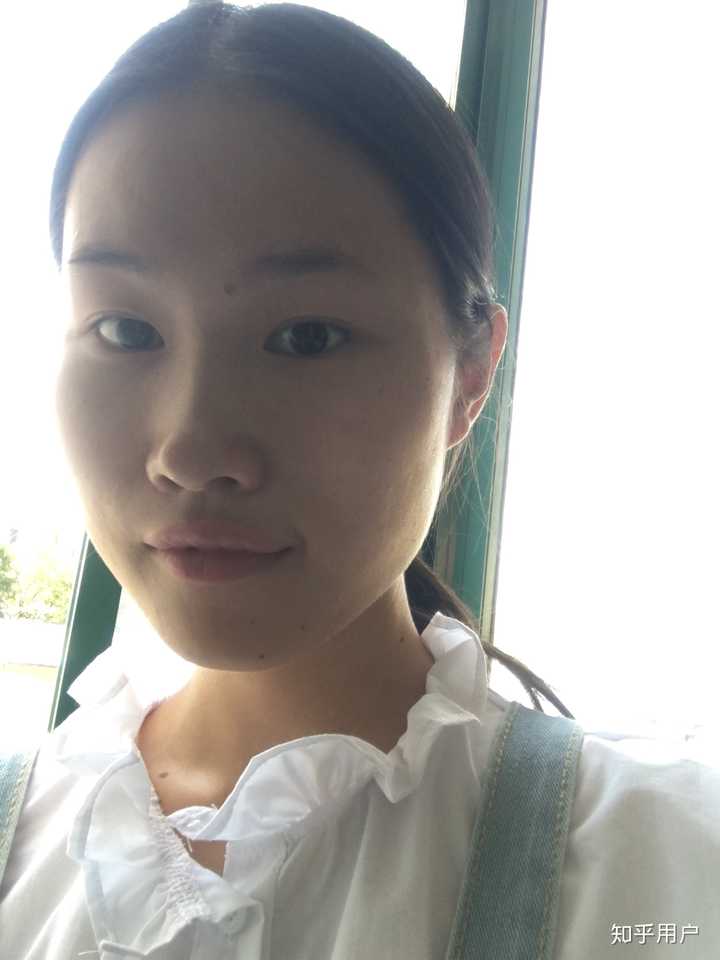 女生自拍的素颜照可以美到什么程度?