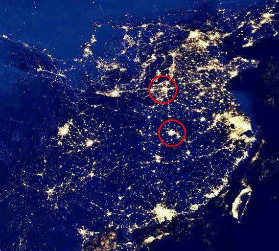 卫星夜景图两个城市群的对比