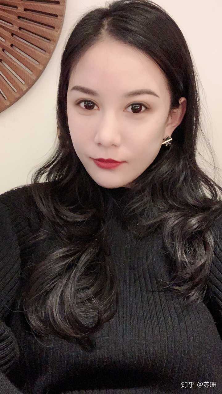 扎头发和披头发,对女生外表有什么影响?