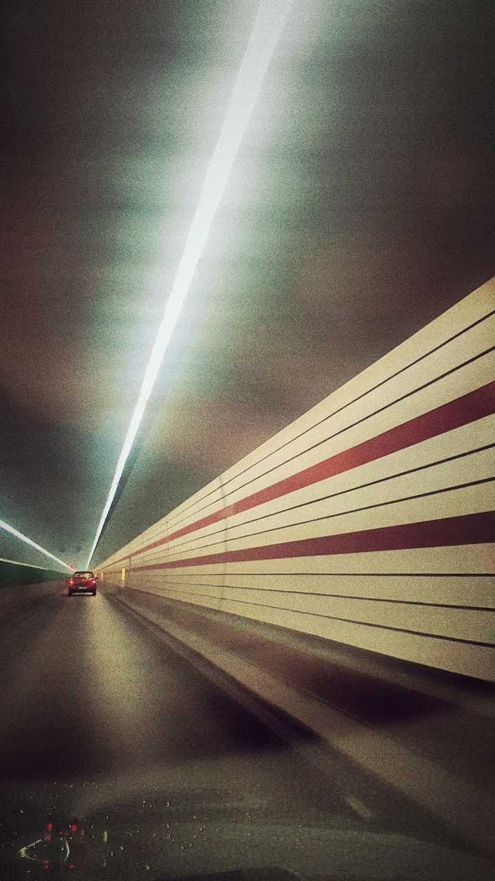 单反18-55的镜头能拍全身背景虚化的相片吗_手机怎么拍虚化的照片_拍虚的照片