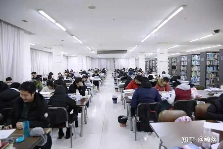 黑龙江八一农垦大学的图书馆或教室环境如何?是否适合