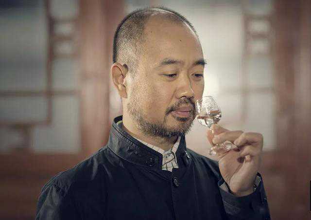 怎么分辨酱香型白酒是新酒还是陈酒?