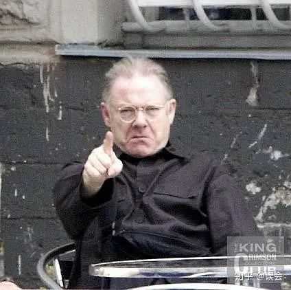 robert fripp,虽然已经见人说过了但我还是再说一遍.