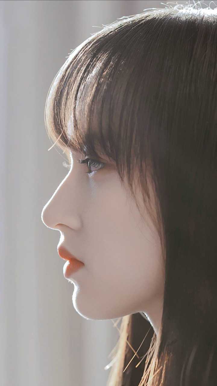 ۳