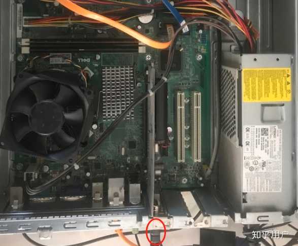 这台电脑的显卡在哪里,换一个方便拆卸嘛?