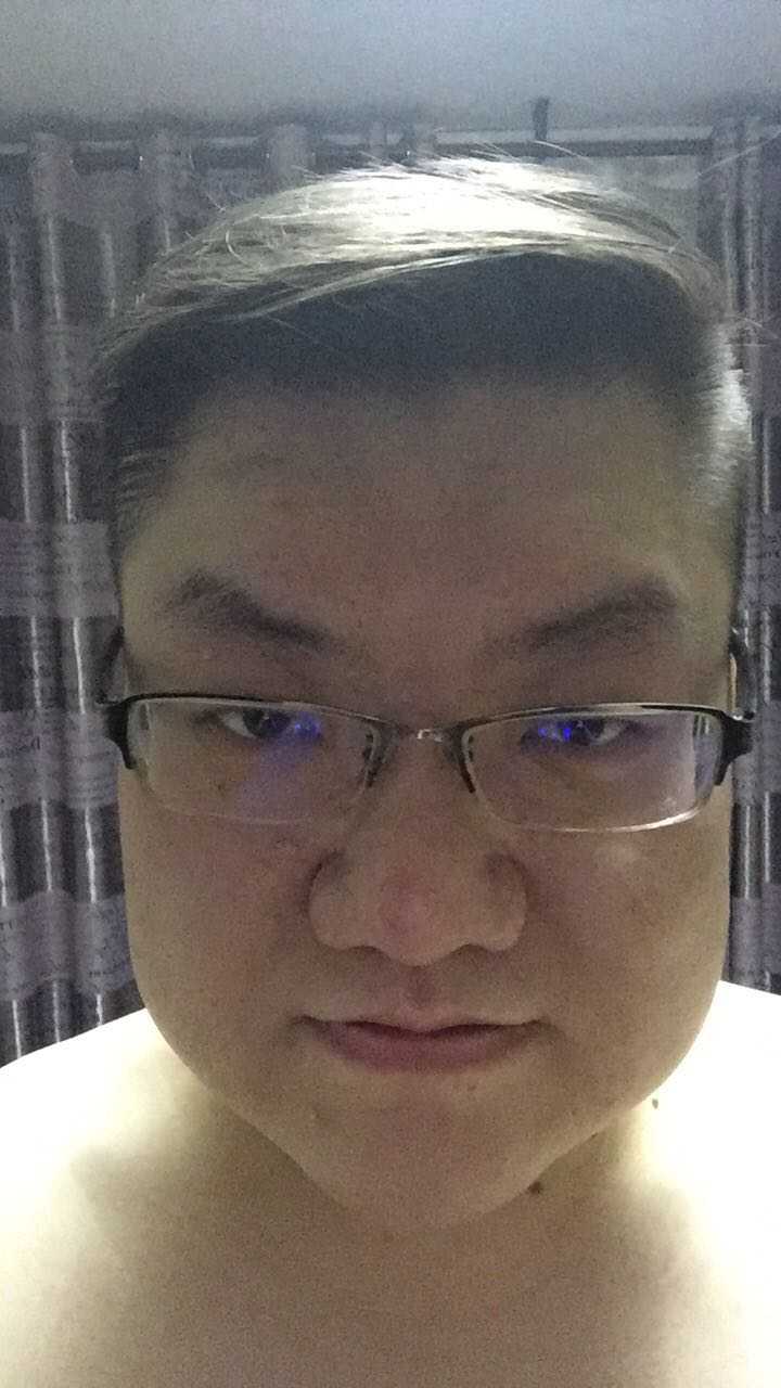 有一个很丑的男朋友是什么感觉?你当初为何选择他?