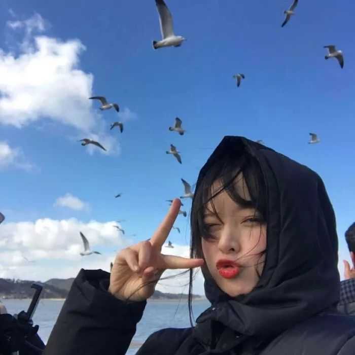 有哪些好看的女生照片适合做头像?