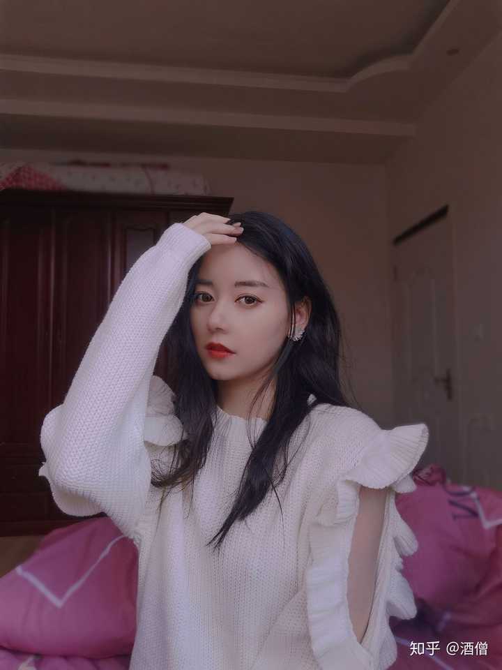 换几套衣服你可以发一年朋友圈  完美  于是臭美完又变成了