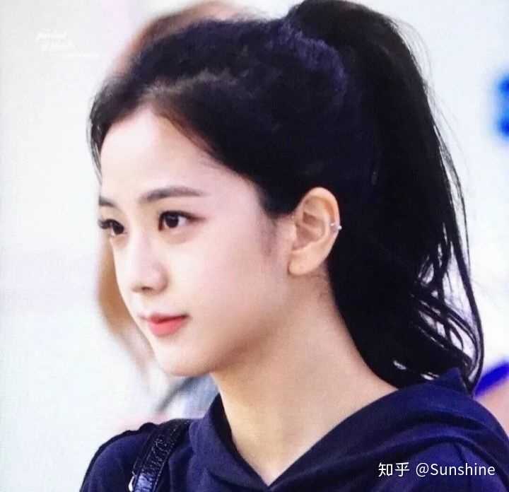 有没有适合当头像的jisoo的图片?