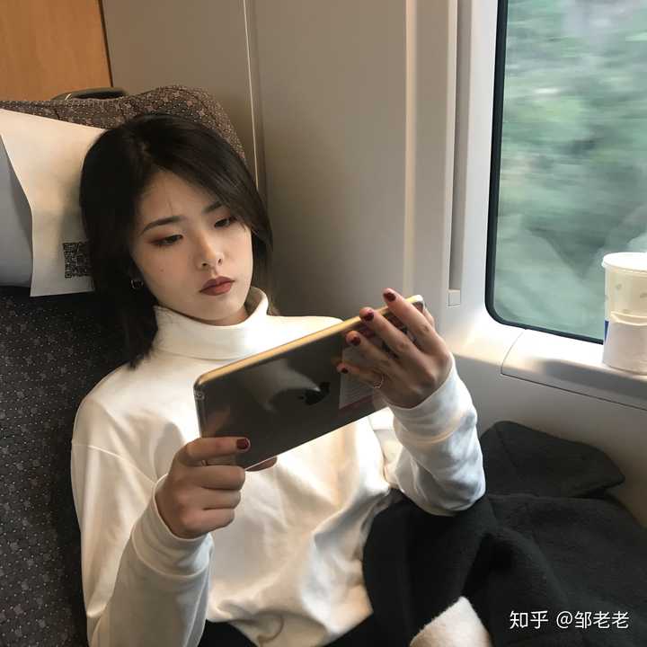 什么长相的女生会显得凶?