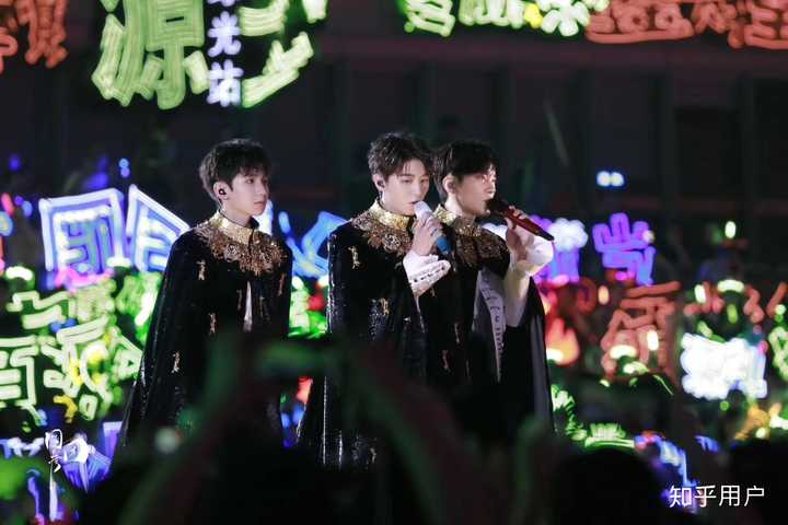 如何评价tfboys六周年演唱会?