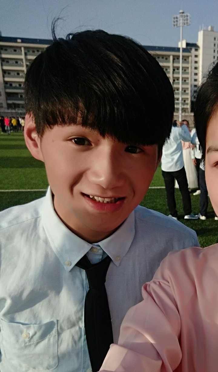 不好看的男生是如何变帅的?
